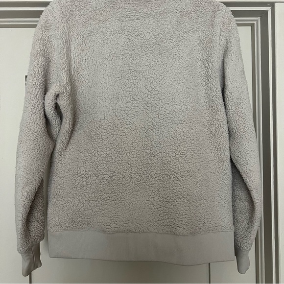 Girl’s The North Face Sherpa Bomber Jacket Size Extra Large - Picture 5 of 5